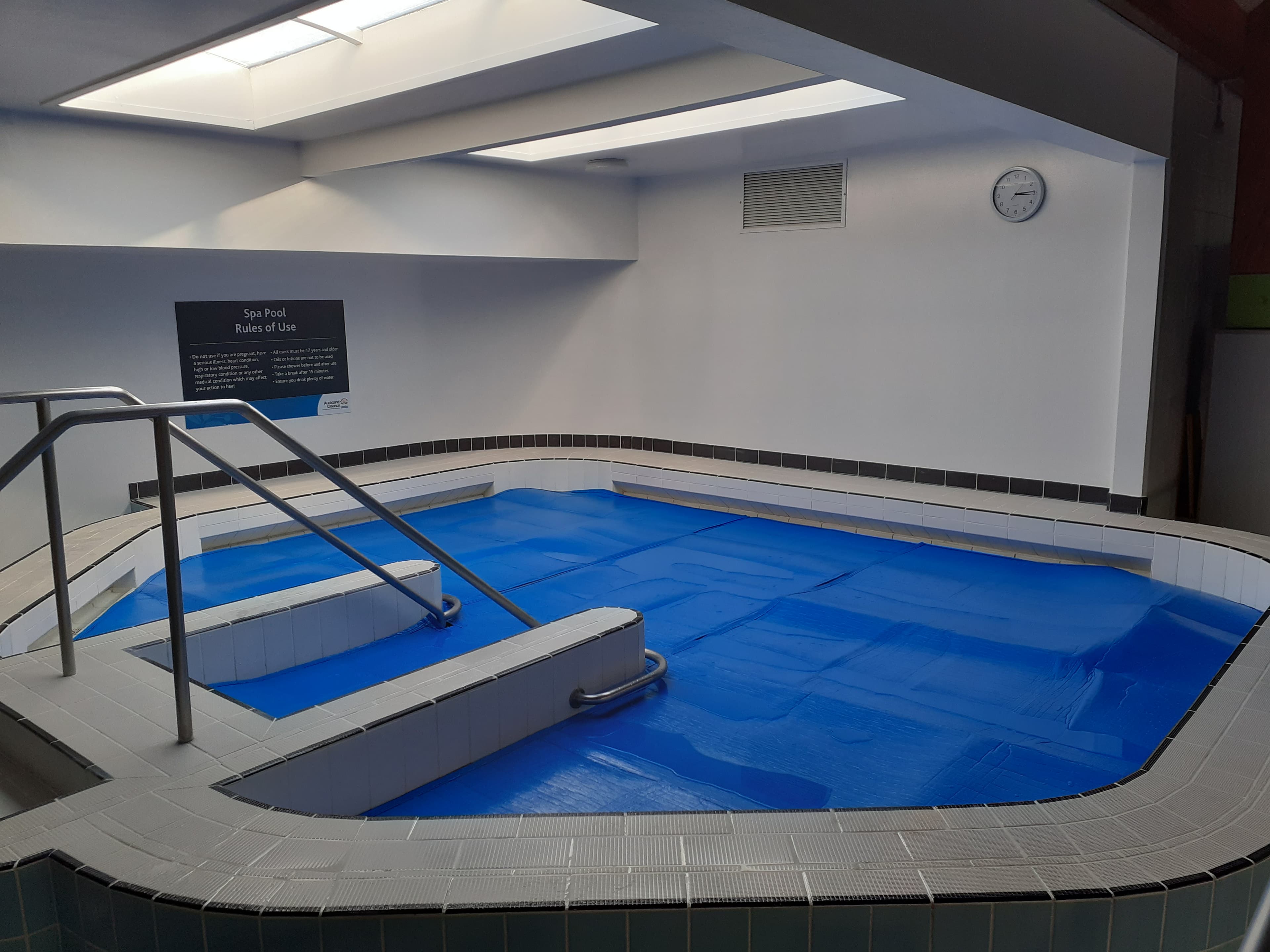 THERMAL POOL COVERS