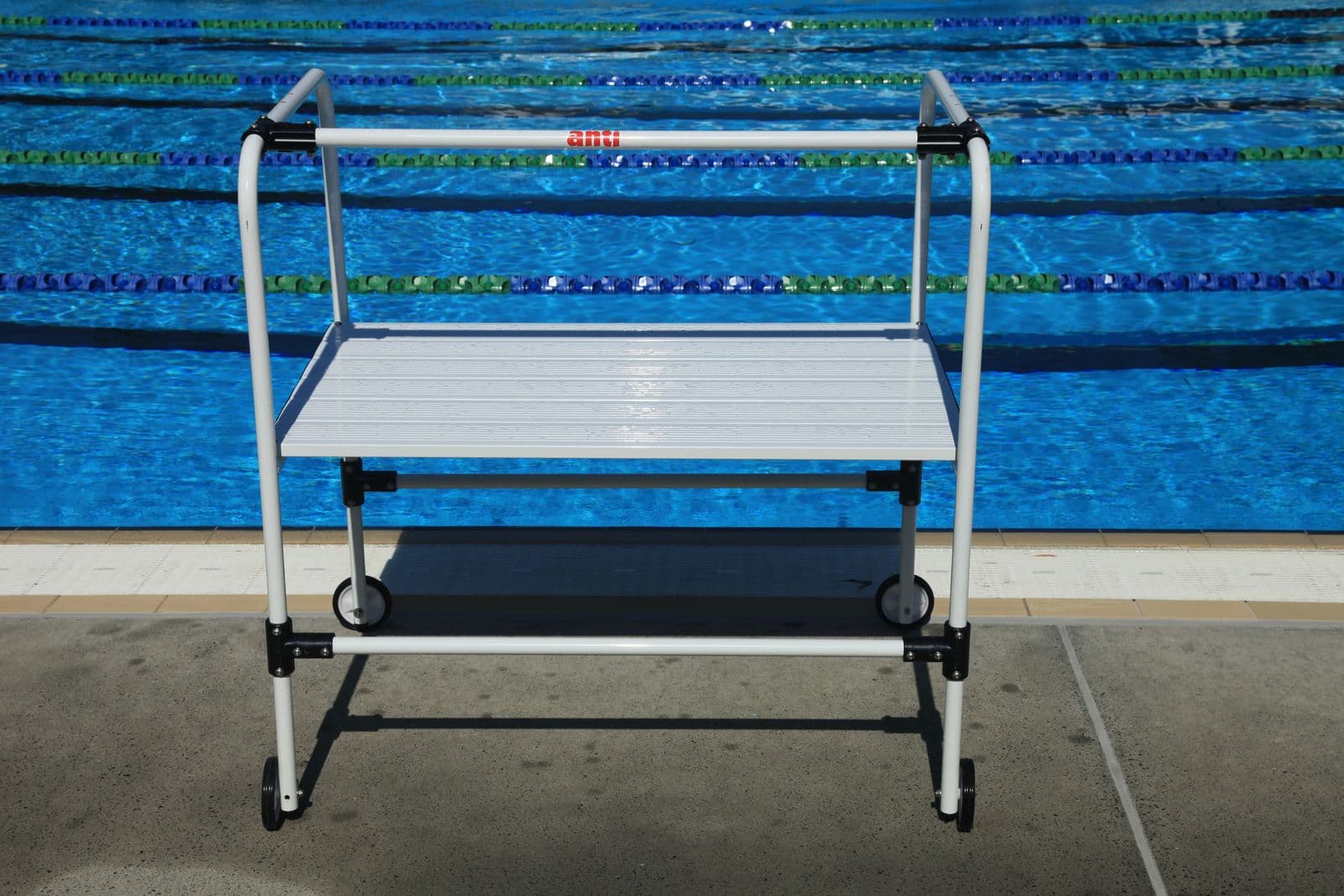 ANTI WAVE SWIM TEACHING PLATFORM
