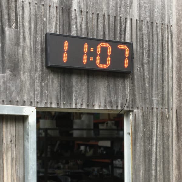 OUTDOOR LED CLOCK/TIMER